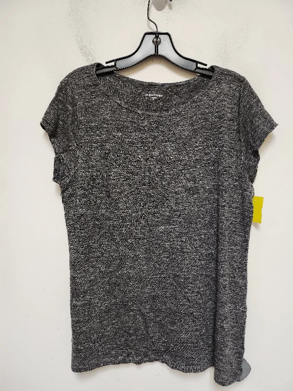 Top Short Sleeve Basic By Eileen Fisher In Grey, Size: M